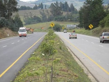Invías ratificó los acuerdos para reactivar los peajes en la Troncal Central y mantener la inversión en la Ruta Nacional 45A - crédito Ministerio de Transporte