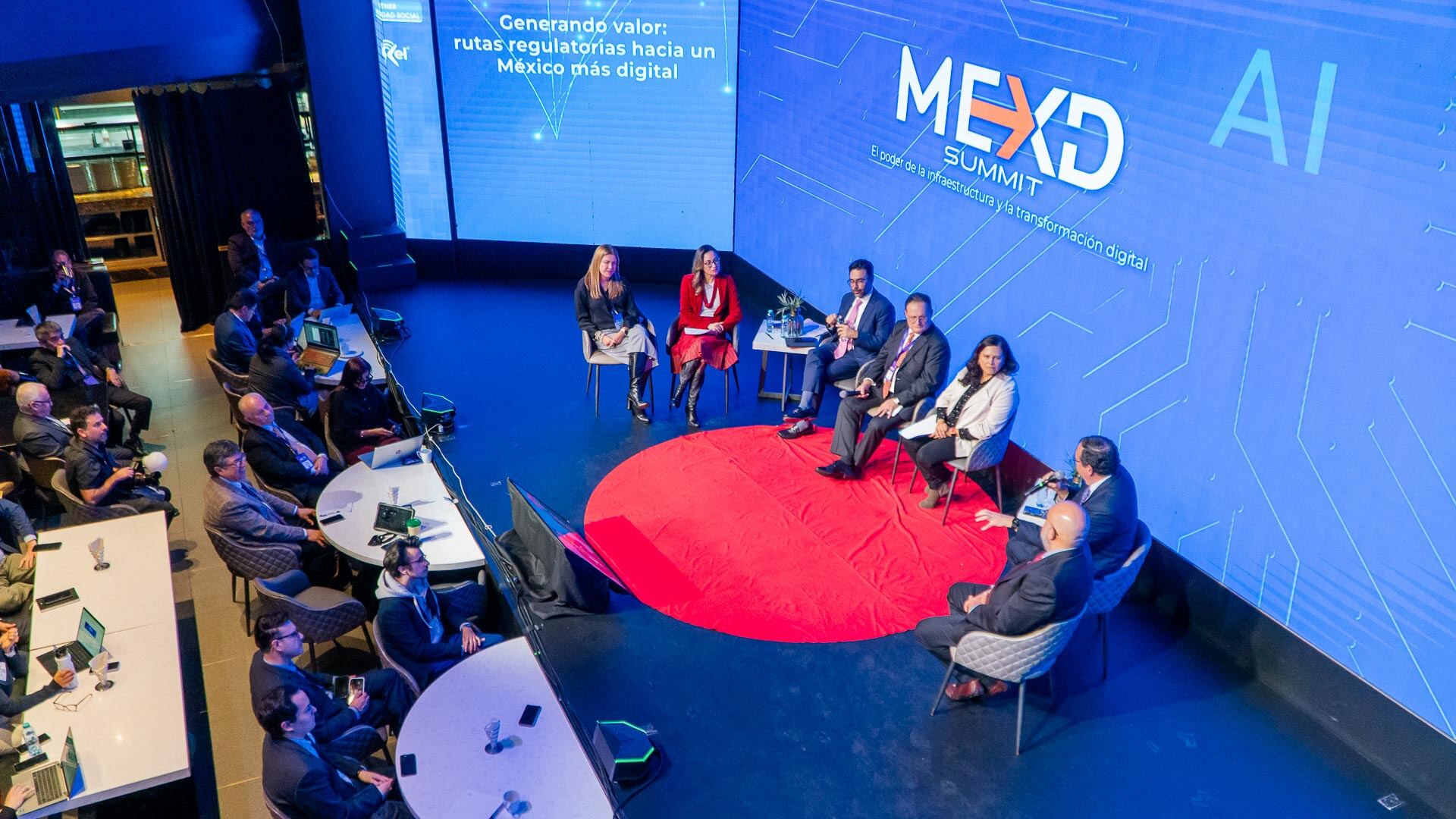 El México Digital Summit 2025 definió estrategias para que México se convierta en un nodo clave de conexión tecnológica entre Asia y Estados Unidos.(Infobae México)