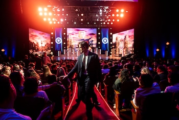 Iván de Pineda, en medio de la grabación de Desafío Atenea, cuyo debut será el jueves 23 de abril