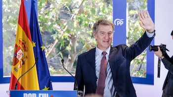 Feijóo pide a cargos del PP convencer a los "enfadados" y los "decepcionados" con Sánchez para ganar las generales
