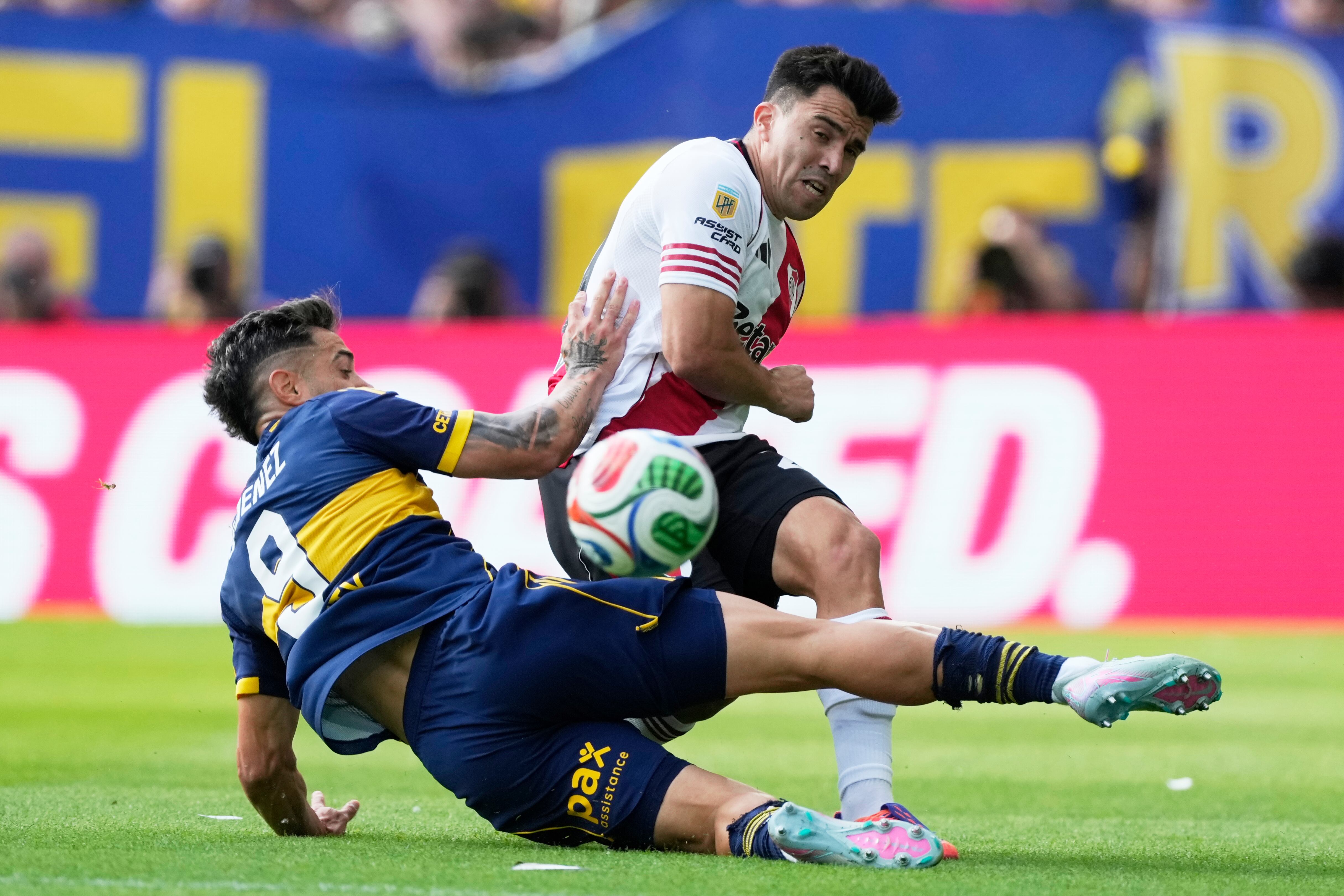 ¿Boca y River otra vez enfrentados en la Bombonera? (AP/Gustavo Garello)