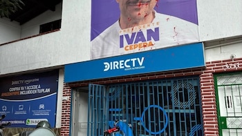 Vandalizaron la sede de campaña de Iván Cepeda en Medellín: viviendas y comercios aledaños también resultaron afectados