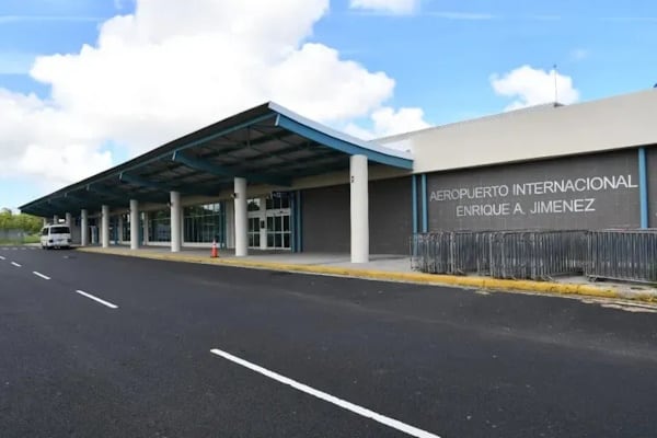 El Aeropuerto Internacional Enrique A. Jiménez será transferido a la Zona Libre de Colón para impulsar su reactivación. Tomado de SRTV