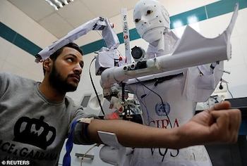 Cira-03, tomando una prueba de