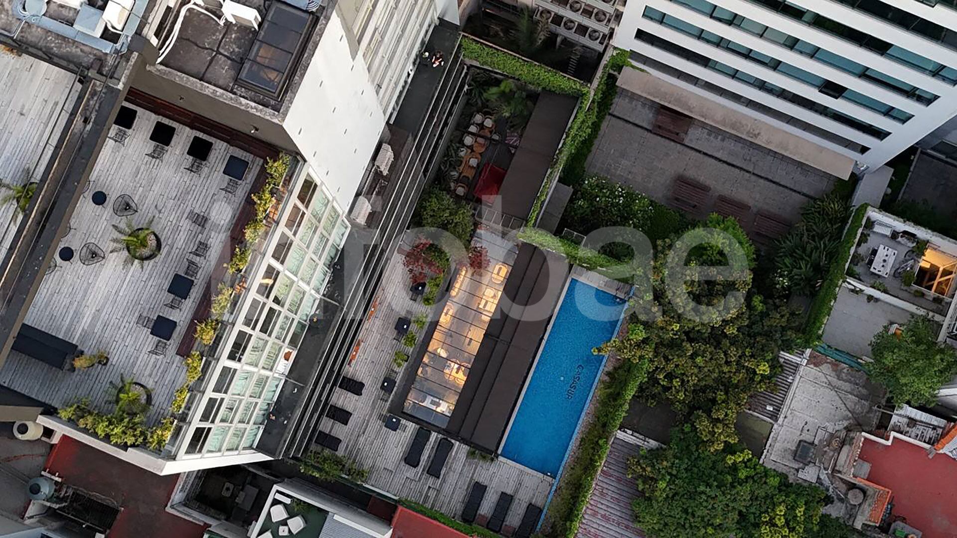 El patio del hotel CasaSur, donde Payne perdió la vida