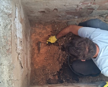 Trabajos de exhumación en la fosa de Madrilejos de Toledo. (Asociación Manuel Azaña)
