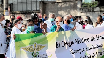 Honduras: salarios pendientes mantienen en tensión al sector médico