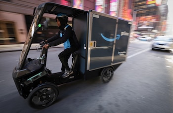 La nueva red logística de Amazon permite reducir drásticamente los tiempos de entrega en Dallas y Atlanta (REUTERS/Mike Segar)