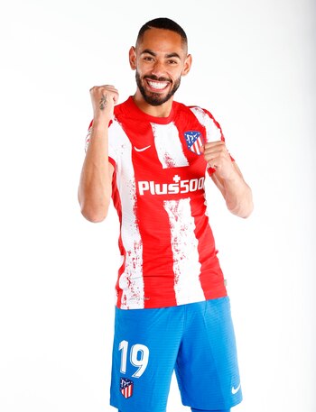 Fotografía facilitada por atleticodemadrid.com del brasileño Matheus Cunha que es nuevo futbolista rojiblanco, tras haber firmado este miércoles un contrato por cinco temporadas con nuestro club. EFE/atleticodemadrid.com
