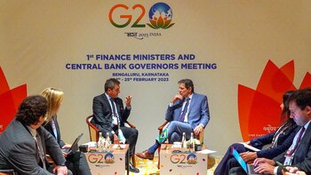 Massa, en conversación con su