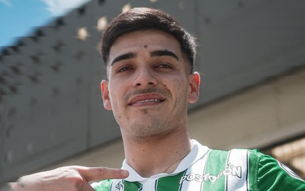 Atlético Nacional presentó un refuerzo extranjero con el que cerraría su mercado de pases: viene del fútbol argentino
