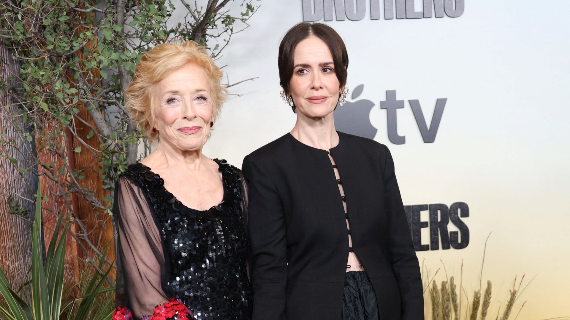Holland Taylor y Sarah Paulson apoyan sus carreras, pero descartan trabajar juntas en pantalla. (Reuters)