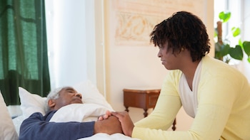 EPS deberán asumir cuidadores en