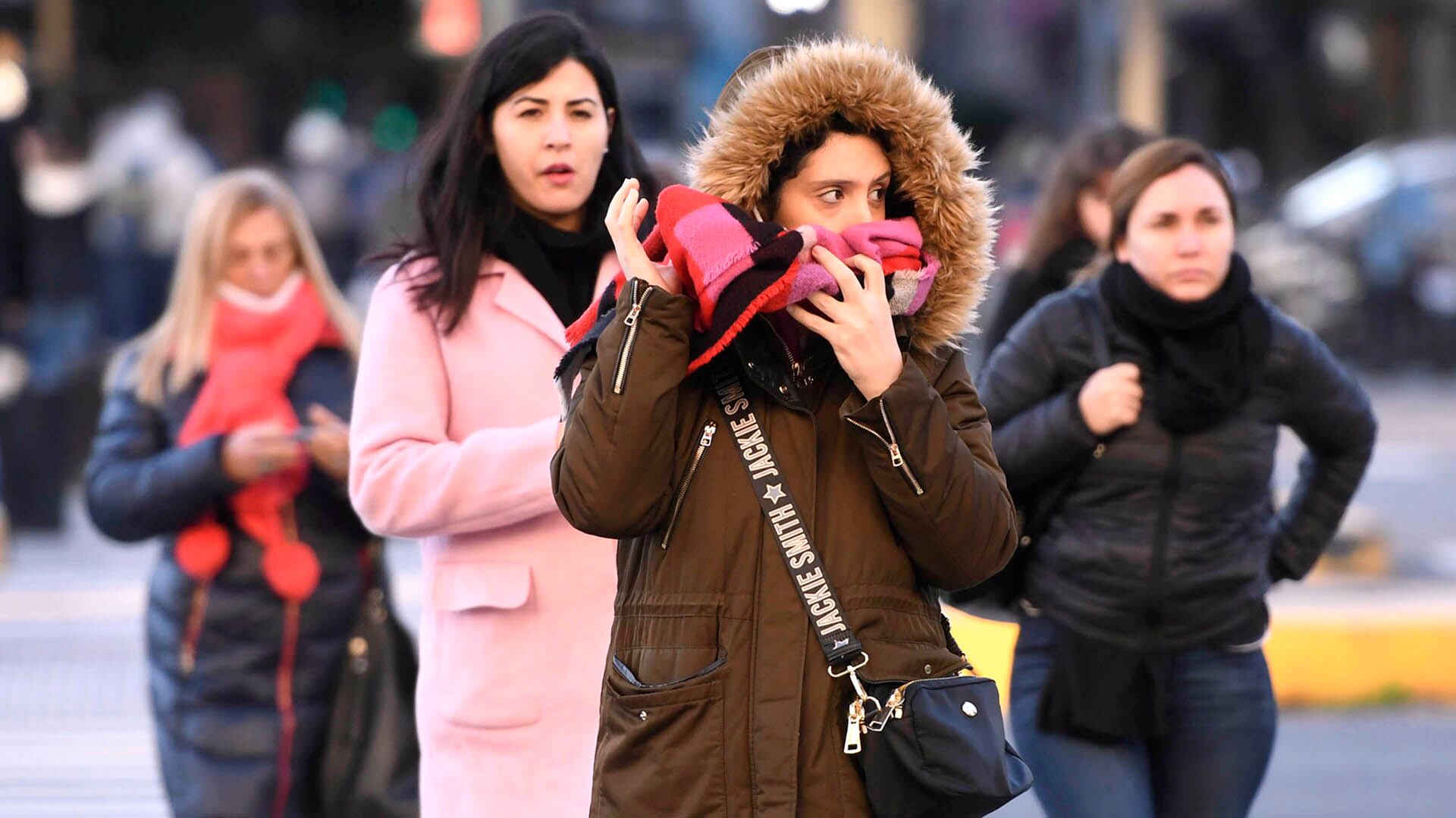 El viernes se espera la mañana más fría de la semana en Buenos Aires, con mínimas de hasta 0°C en la provincia (Télam)