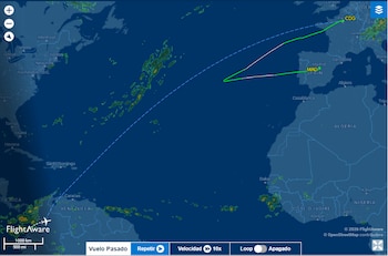 El vuelo tuvo que regresar hacia el área continental tras reportar una alarma sobre las islas azores - crédito captura de pantalla / flightaware.com
