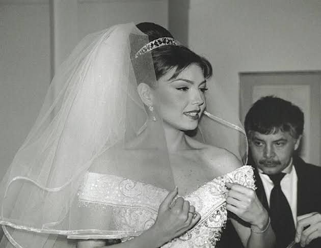 Mitzy cobró 350,000 dólares por el vestido de boda de Thalía (Foto: Especial)