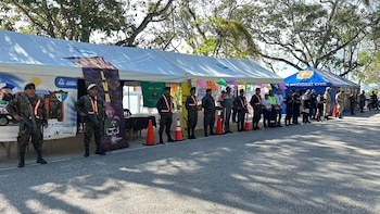 Bahía de prevención de CONRED en funcionamiento durante la temporada alta de movilidad en Semana Santa./(CONRED)