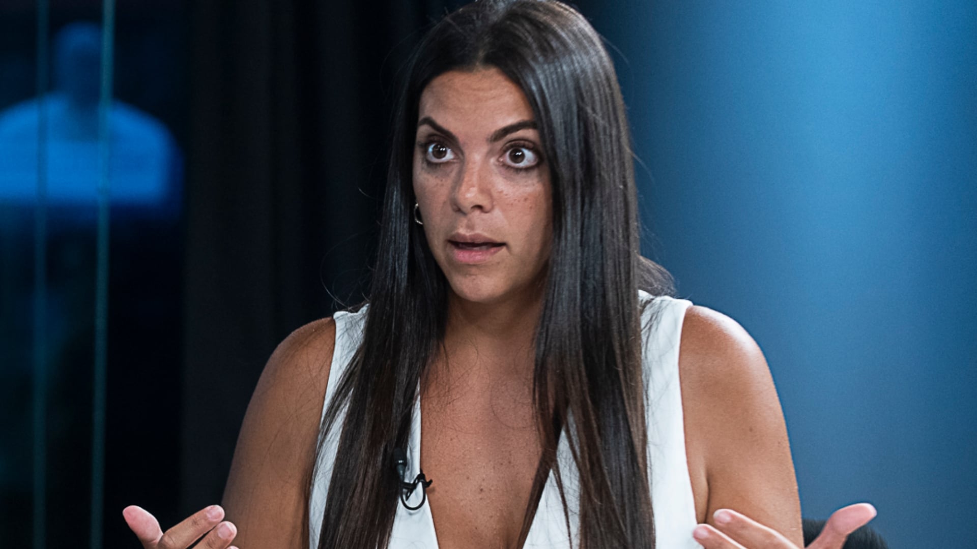 La influencer explicó que participa de forma directa en la elección de telas, estampados, cortes y confección.