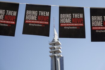 Carteles en Tel Aviv que