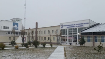 Violento ataque en una universidad de la Patagonia: un trabajador apuñaló a un estudiante