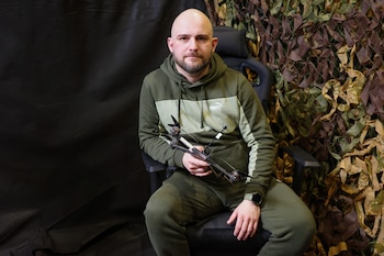 Serhii Zhuravel, comandante de la