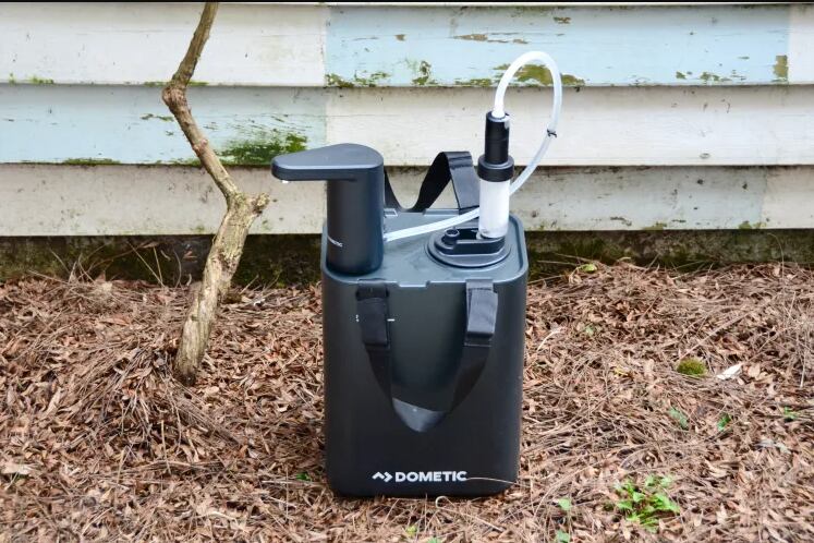 El consumo crónico de agua contaminada produce alteraciones cutáneas y trastornos metabólicos por lo que la prevención dentro del hogar resulta esencial para reducir riesgos