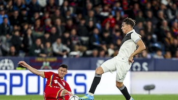 (Crónica) Carlos Espí hace creer al Levante