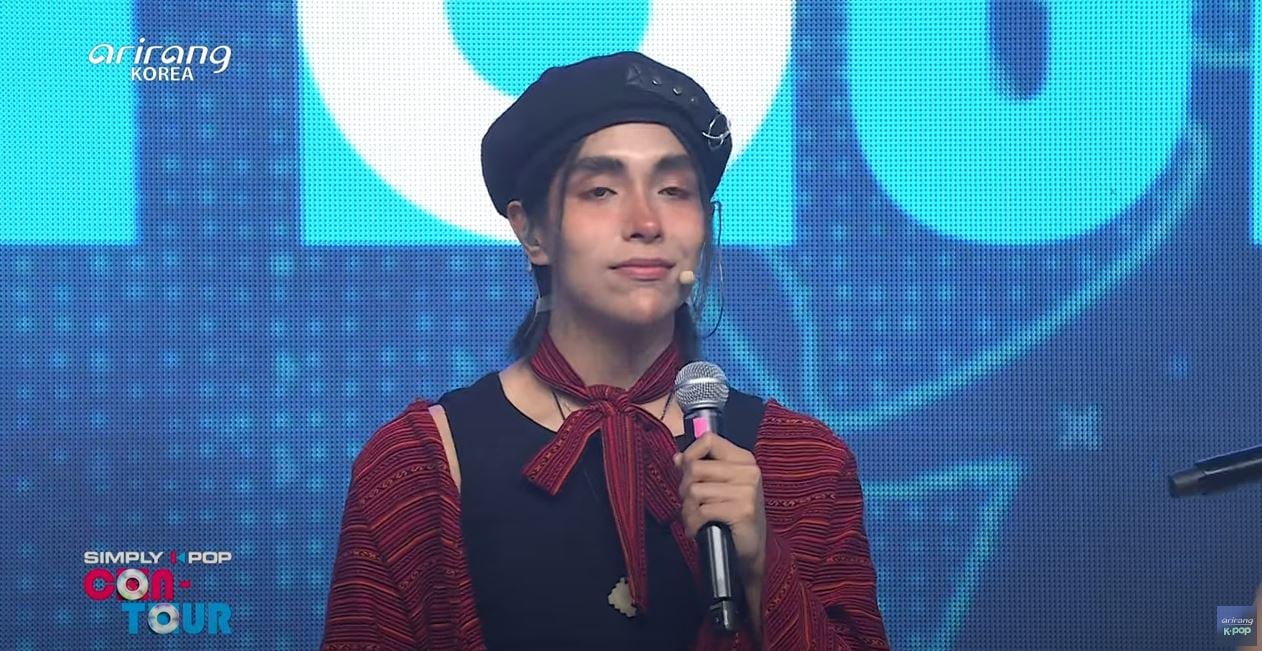 Lenin Tamayo combina el quechua con k-pop en Asia.