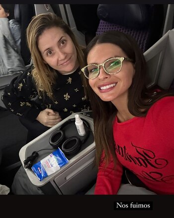 Eugenia junto a su representante,