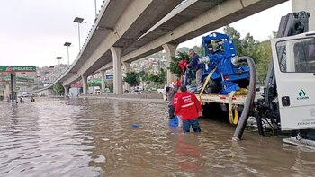 Inundación en el entronque de