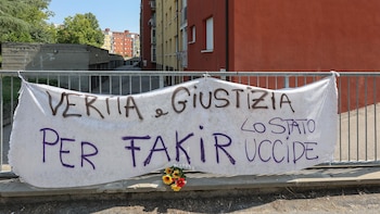 Dos policías y cuatro sanitarios investigados por la muerte de un marroquí durante una detención en Bolonia