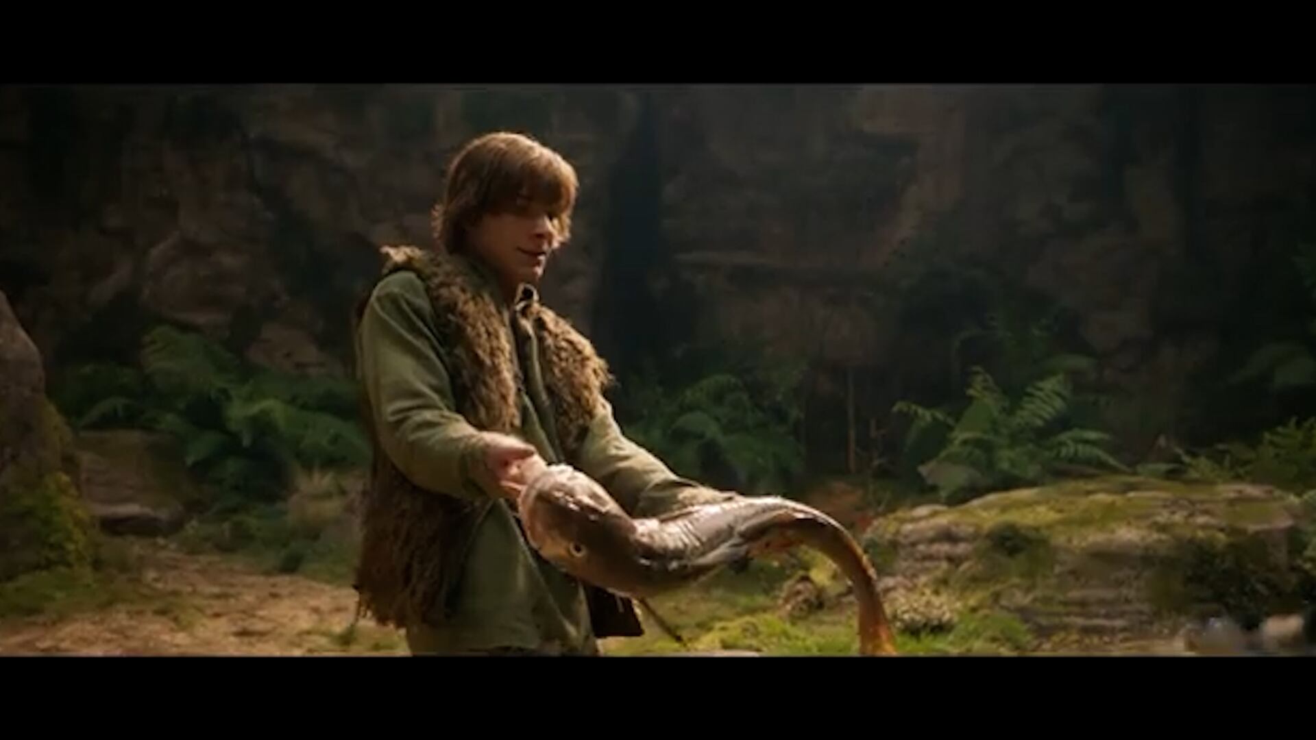 Mason Thames reveló que la escena donde Chimuelo le devuelve el pescado a Hipo y este debe comerlo para ganarse su confianza fue la escena más difícil de grabar