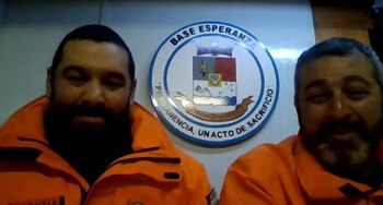 Yrrutia afirmó que el festejo en la Base Esperanza no fue una promesa y que surgió como una descarga de los nervios al terminar el partido (Captura de video)