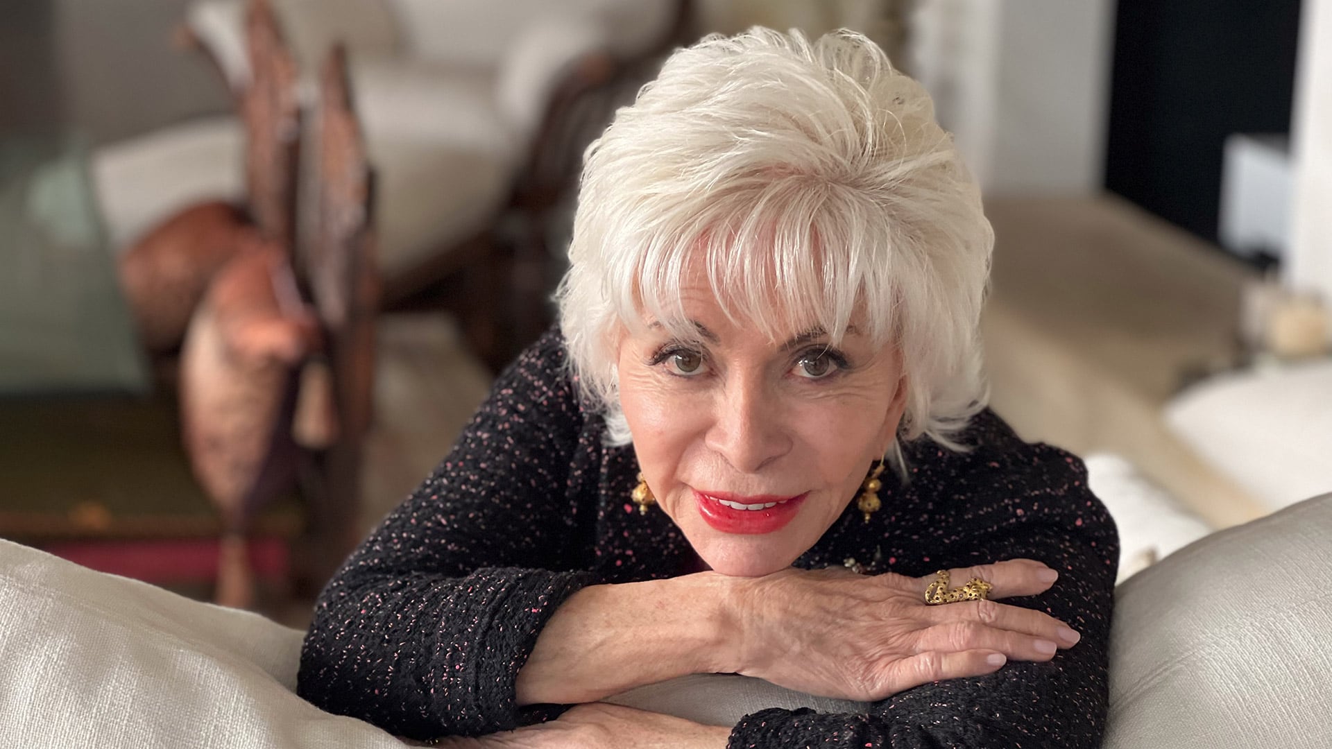 Isabel Allende, escritora chilena: “Para las mujeres, el mejor afrodisíaco son las palabras; el punto G está en los oídos, el que busque más abajo está perdiendo el tiempo” (Crédito: PRH)