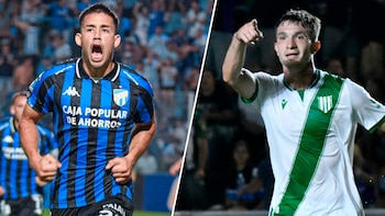 Dos futbolistas celebrando con expresiones de emoción; uno lleva camiseta azul y negra, y el otro, camiseta blanca y verde
