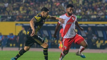 El defensa argentino Oliver Benítez