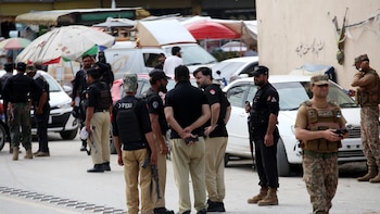 Tres policías muertos en un