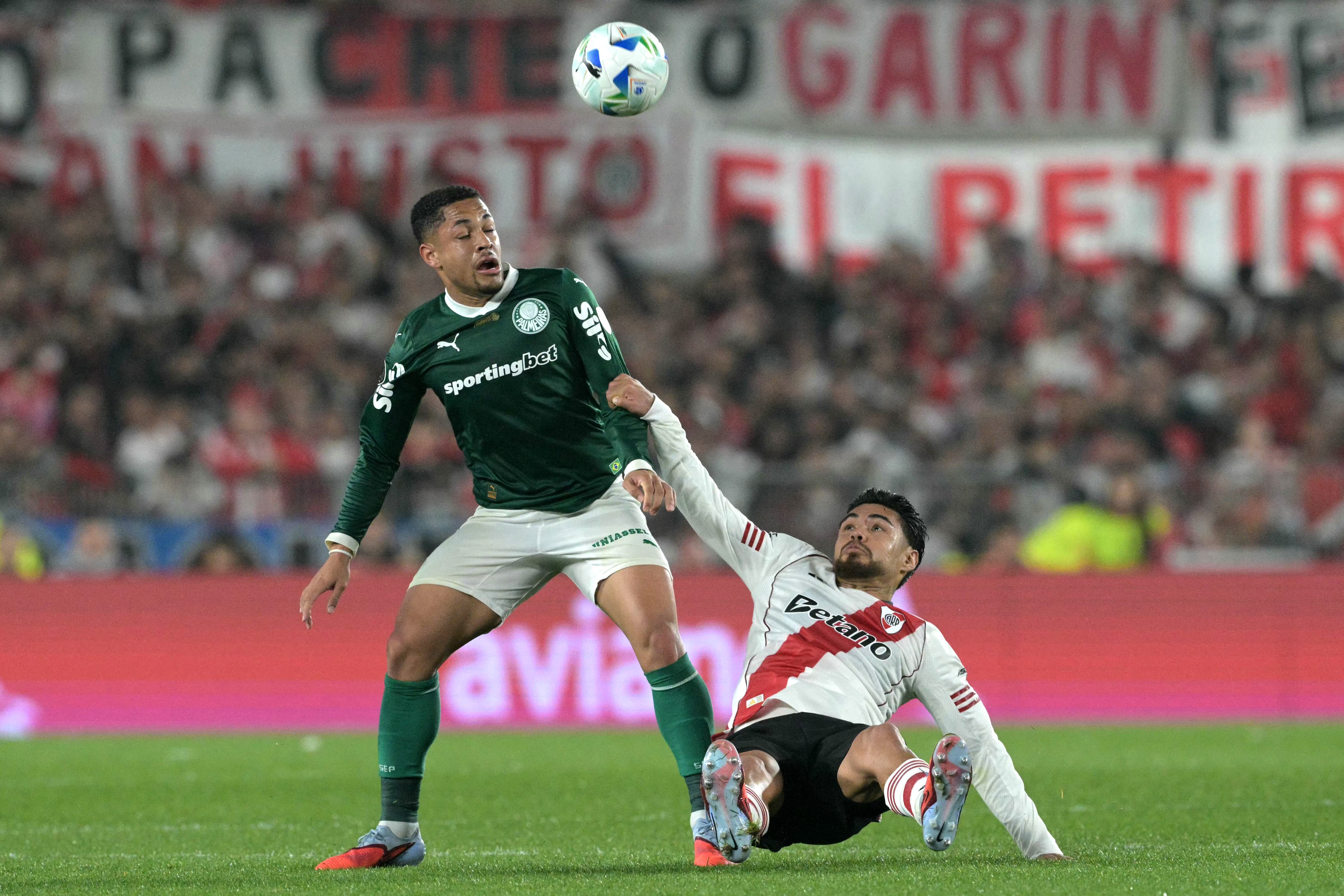Palmeiras se impuso por 2 a 1 en el Monumental en el partido de ida (Foto Juan MABROMATA / AFP)