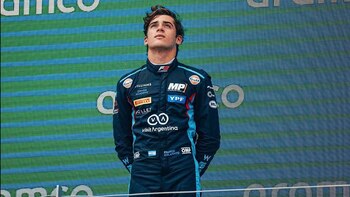 Franco Colapinto en el podio