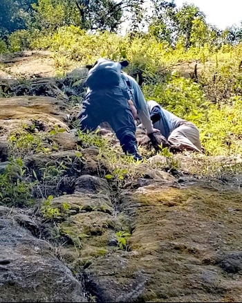 El joven se desorientó durante una excursión y tuvo dificultades para desplazarse por el terreno montañoso. Difusión