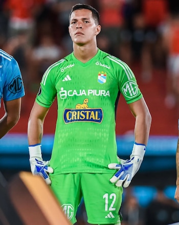 Renato Solís se perdió la mitad del 2022 producto de una lesión en la mano.