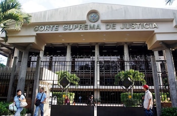 FOTO DE ARCHIVO. Imagen referencial de la Corte Suprema de Justicia de El Salvador, en San Salvador. 24 de agosto de 2011. REUTERS/Luis Galdamez