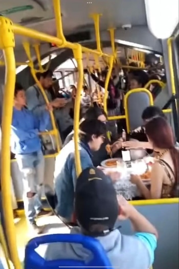 Un grupo de personas hicieron