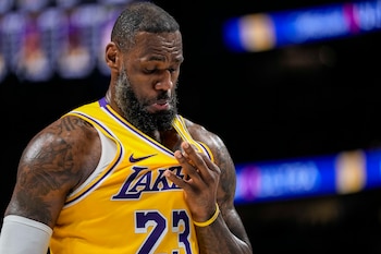 LeBron James volvió a ser