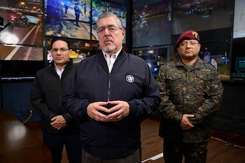 Tres hombres, entre ellos dos