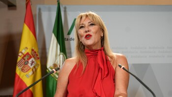 Junta cree que la ministra de Igualdad debería estar "más preocupada por el mal funcionamiento" de pulseras antimaltrato