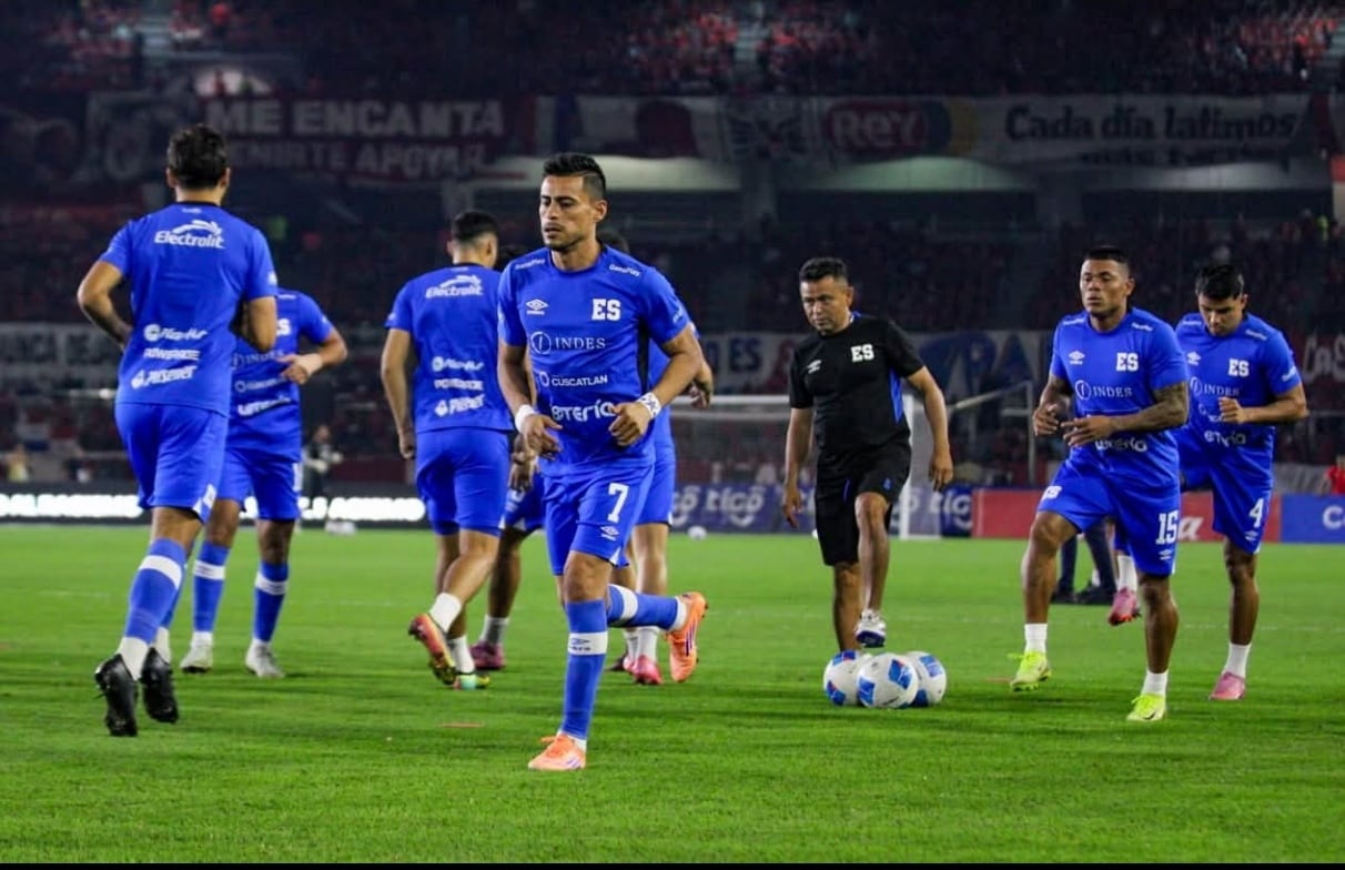 Los dirigidos por Hernán Darío Gómez enfrentarán en marzo al Pachuca, República Dominicana y Martinica, según el presidente ad honorem del Indes, Yamil Bukele. /(Redes de la Selección Mayor de Fútbol)