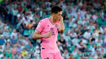 César Montes fichó con Almería;