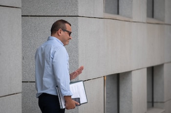 01/10/2026 Gonzalo Sanz, exjefe de gabinete del exdelegado del Gobierno en Ceuta, Miguel Ángel Pérez Triano, sale de la Audiencia Nacional tras declarar como testigo ante la juez María Tardón
POLITICA
FERNANDO SÁNCHEZ - EUROPA PRESS