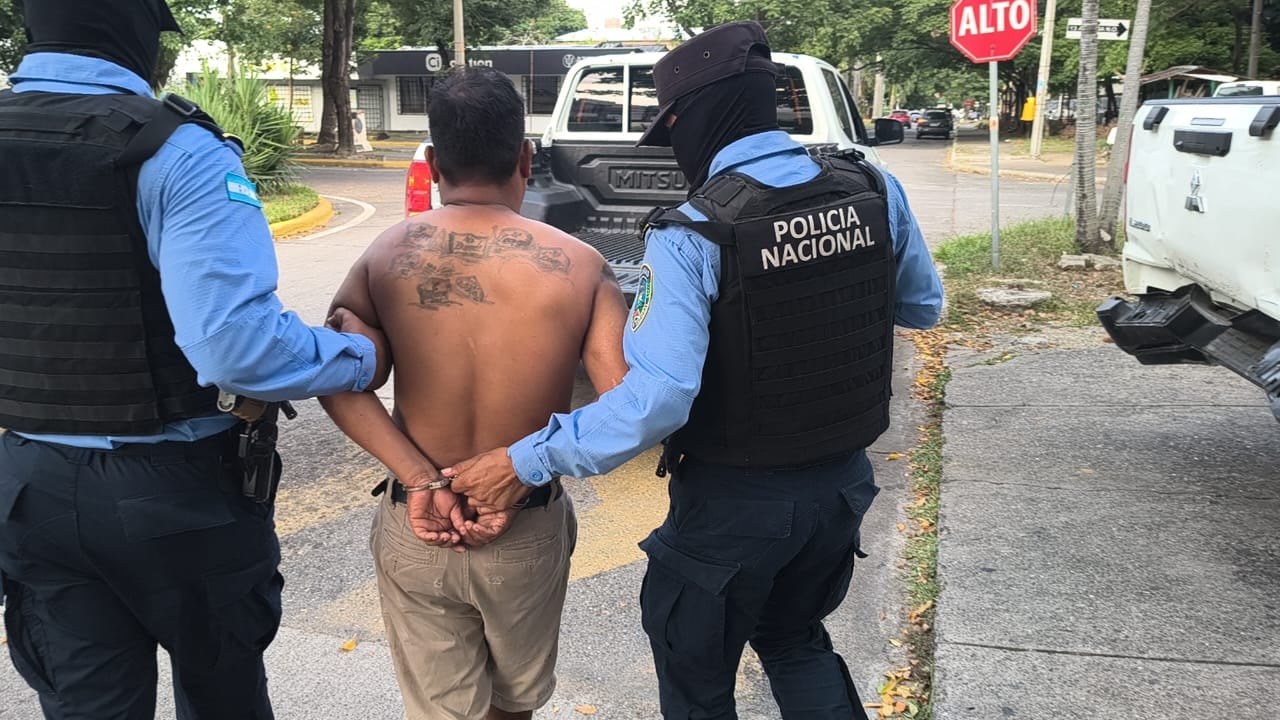Violenta jornada en el norte de Honduras deja cuatro muertos, dos policías heridos y cinco capturados